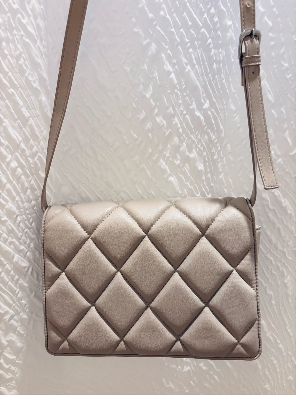 H&M Quilted Shoulder Crossbody Bag in Taupe - Picture 3 of 5